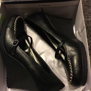 New Chaps Mena Wedges